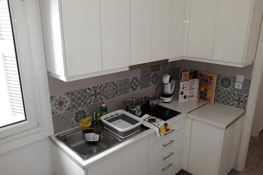 Cozy apartment for 4 in Kolonaki, Lycabettus Athén Kültér fotó