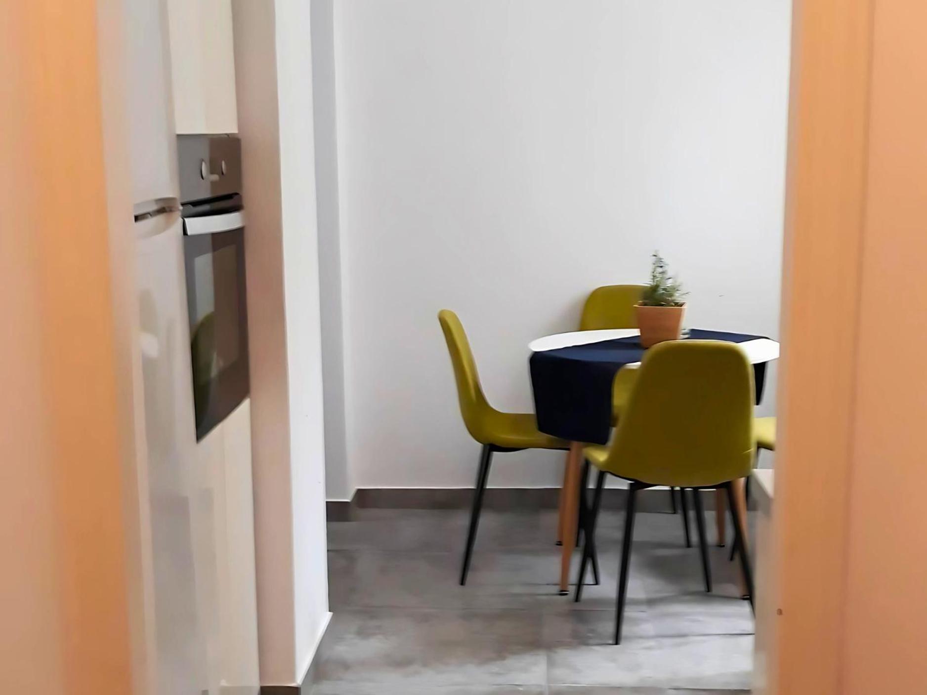 Cozy apartment for 4 in Kolonaki, Lycabettus Athén Kültér fotó